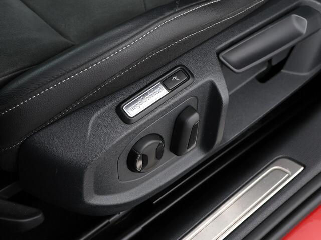 Volkswagen Arteon Shooting Brake 1.4 TSI 218pk DSG eHybrid R-Line Business+ � Panoramadak � Camera � Wegklapbare Trekhaak � Head-Up � Stoelverwarming � Achterban