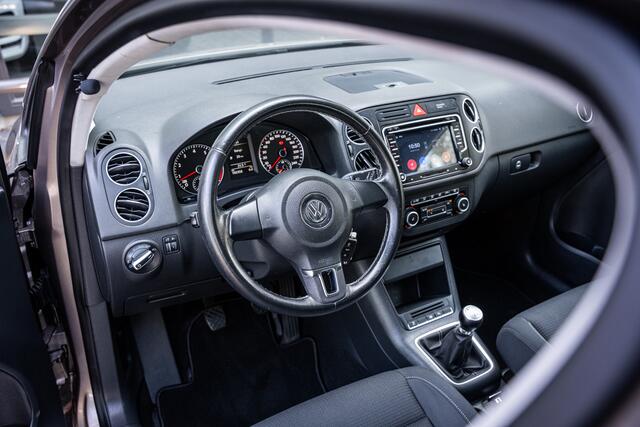 Volkswagen Golf PLUS 1.2 TSI Highline BlueMotion | Clima | Stoelverwarming | Cruise control | Parkeerhulp | Trekhaak |