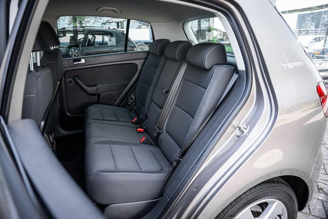 Volkswagen Golf PLUS 1.2 TSI Highline BlueMotion | Clima | Stoelverwarming | Cruise control | Parkeerhulp | Trekhaak |