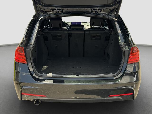 BMW 3-Serie Touring 320d M-Sport | Pano | LED | Leer | Navi | Sportautomaat | Stoelverwarming | Sportpakket