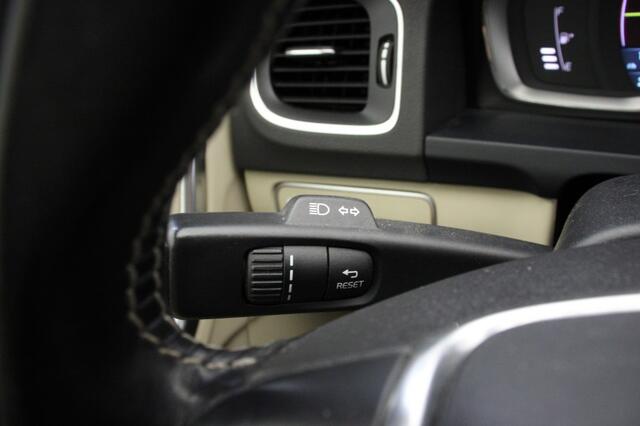 Volvo V60 2.4 D6 AWD Plug-In Hybrid Summum - Navi, Memory, Leer, Stoelverw.