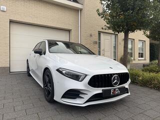 MERCEDES-BENZ A-KLASSE 180 AMG Aut Panoramadak Widescreen SfeerVerlichting Keyless SportLeder Led Camera Nightpakket Pdc