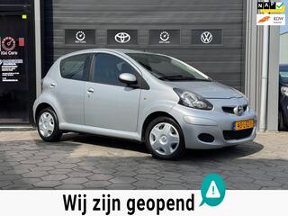 TOYOTA AYGO 1.0-12V Comfort - 2e Eigenaar - Airco - Lage km / N.a.p. - Nw APK -