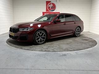BMW 5-Serie Touring 530e xDrive High Executive M Sport, Softclose, Luchtvering, Laser, Pano, 19 inch, Afn. trekhaak, Camera, Cruise, Elect stuurkolom, Har