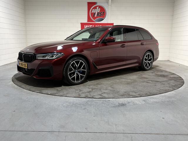 BMW 5-Serie Touring 530e xDrive High Executive M Sport, Softclose, Luchtvering, Laser, Pano, 19 inch, Afn. trekhaak, Camera, Cruise, Elect stuurkolom, Har