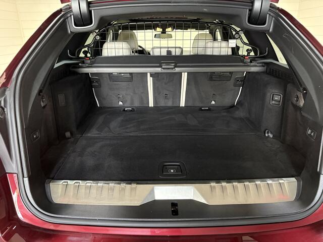 BMW 5-Serie Touring 530e xDrive High Executive M Sport, Softclose, Luchtvering, Laser, Pano, 19 inch, Afn. trekhaak, Camera, Cruise, Elect stuurkolom, Har