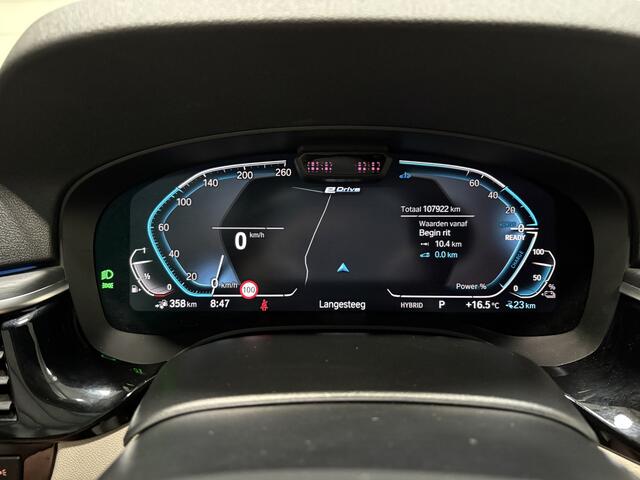 BMW 5-Serie Touring 530e xDrive High Executive M Sport, Softclose, Luchtvering, Laser, Pano, 19 inch, Afn. trekhaak, Camera, Cruise, Elect stuurkolom, Har
