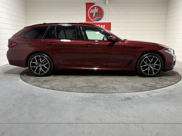 BMW 5-Serie Touring 530e xDrive High Executive M Sport, Softclose, Luchtvering, Laser, Pano, 19 inch, Afn. trekhaak, Camera, Cruise, Elect stuurkolom, Har