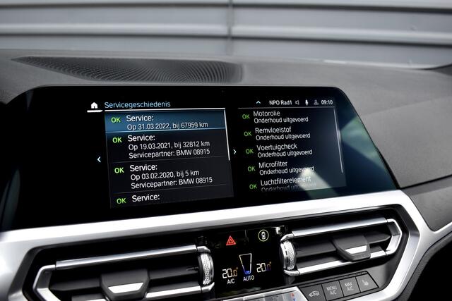 BMW 3-Serie 330e M Sport Individual | 19'' Wielen | Lederen Bekleding | CarPlay | Audio Media Pack | 1e Eigenaar |