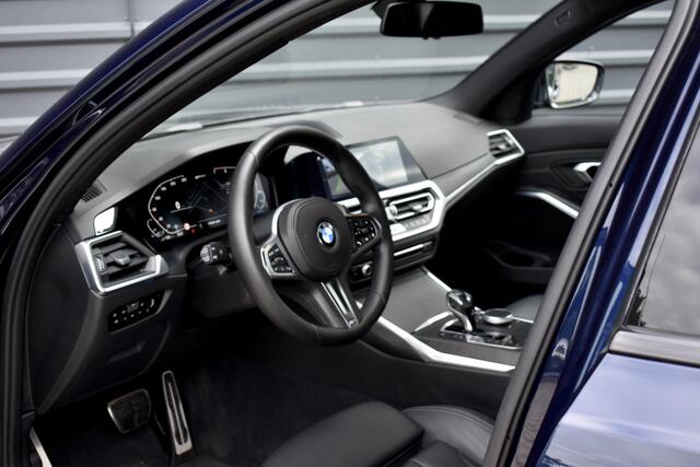 BMW 3-Serie 330e M Sport Individual | 19'' Wielen | Lederen Bekleding | CarPlay | Audio Media Pack | 1e Eigenaar |