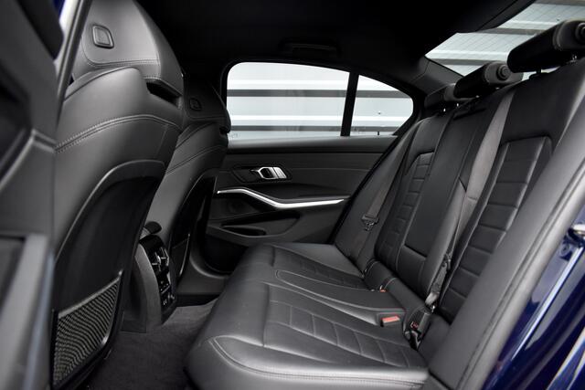 BMW 3-Serie 330e M Sport Individual | 19'' Wielen | Lederen Bekleding | CarPlay | Audio Media Pack | 1e Eigenaar |