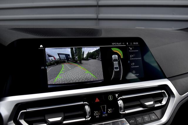 BMW 3-Serie 330e M Sport Individual | 19'' Wielen | Lederen Bekleding | CarPlay | Audio Media Pack | 1e Eigenaar |