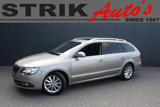 SKODA SUPERB Combi 1.6 TDI Sprint Pro NAVIGATIE - CAMERA - PANORAMADAK - 2 x PDC - TREKHAAK