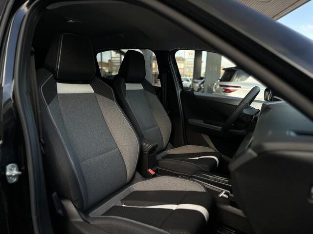 Opel Frontera 1.2 Turbo Hybrid GS 145PK Stoel+stuur en voorruit verwarming.