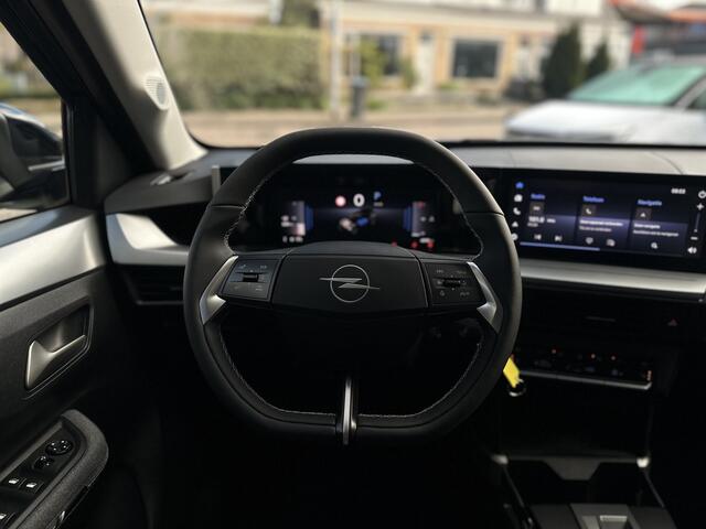 Opel Frontera 1.2 Turbo Hybrid GS 145PK Stoel+stuur en voorruit verwarming.