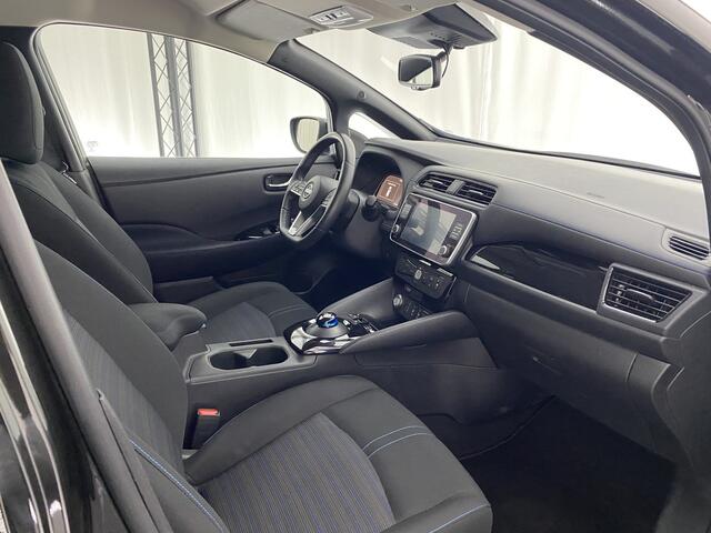 Nissan Leaf N-Connecta 40 kWh 94,3% SOH | CarPlay | Navi | Dodehoek Det. | 360'' Camera | ACC | PDC | Verwarmde Stoelen |