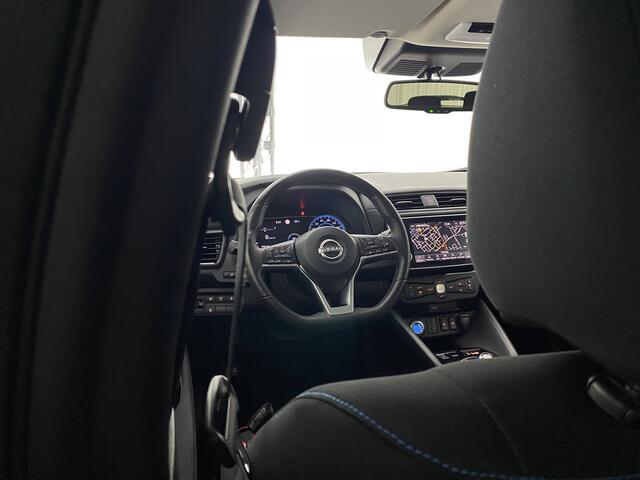Nissan Leaf N-Connecta 40 kWh 94,3% SOH | CarPlay | Navi | Dodehoek Det. | 360'' Camera | ACC | PDC | Verwarmde Stoelen |