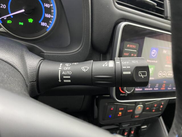 Nissan Leaf N-Connecta 40 kWh 94,3% SOH | CarPlay | Navi | Dodehoek Det. | 360'' Camera | ACC | PDC | Verwarmde Stoelen |