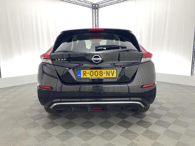 Nissan Leaf N-Connecta 40 kWh 94,3% SOH | CarPlay | Navi | Dodehoek Det. | 360'' Camera | ACC | PDC | Verwarmde Stoelen |