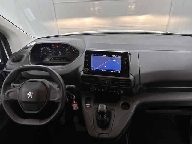 Peugeot Partner 1.2 Benzine 111PK Euro6 Premium / Airco / Navigatie / Cruise-ctr. / Schuifdeur + Raam / Radio multimedia / Apk 06-2027