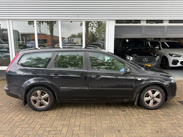 Ford Focus Wagon 1.6-16V Futura | Trekhaak | Airco | Cruise