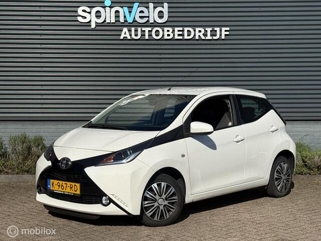 Toyota Aygo 1.0 VVT-i x-play - Multimedia - Camera - Cruise Control -