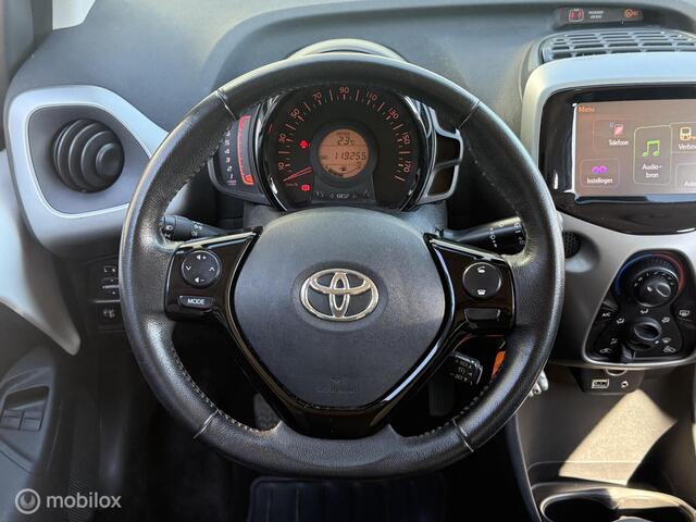Toyota Aygo 1.0 VVT-i x-play - Multimedia - Camera - Cruise Control -