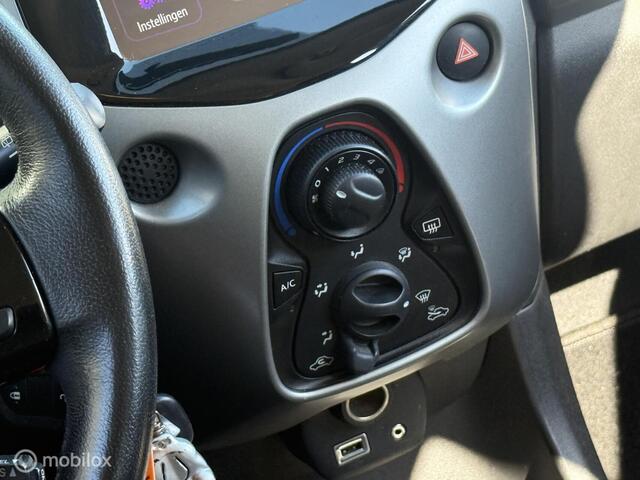 Toyota Aygo 1.0 VVT-i x-play - Multimedia - Camera - Cruise Control -