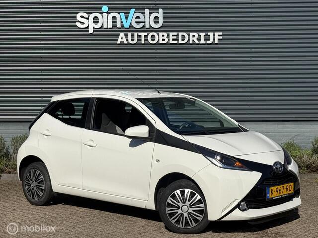 Toyota Aygo 1.0 VVT-i x-play - Multimedia - Camera - Cruise Control -