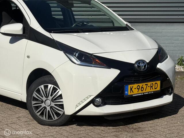 Toyota Aygo 1.0 VVT-i x-play - Multimedia - Camera - Cruise Control -
