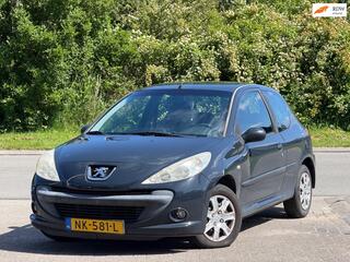 PEUGEOT 206 + 1.1 XR / RIJDT GOED / APK / MEENEEMPRIJS