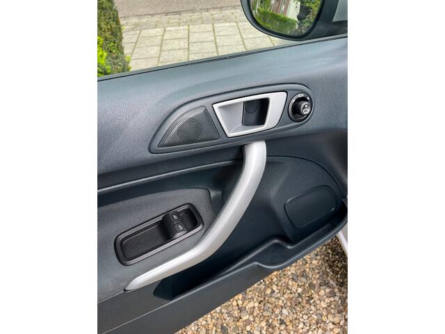 Ford Fiesta 1.25 Titanium, Airco, Pdc, Stoelverw, Bluetooth