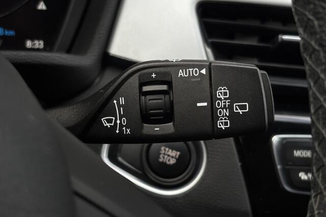 BMW X1 xDrive25e | Trekhaak | LED | PDC V & A | Elektrische Achterklep | 20x op voorraad