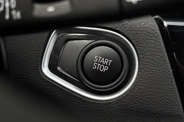 BMW X1 xDrive25e | Trekhaak | LED | PDC V & A | Elektrische Achterklep | 20x op voorraad