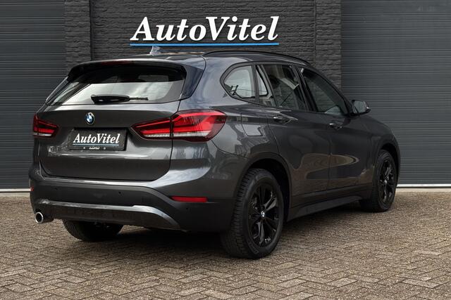 BMW X1 xDrive25e | Trekhaak | LED | PDC V & A | Elektrische Achterklep | 20x op voorraad
