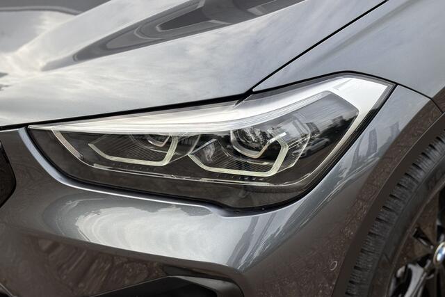 BMW X1 xDrive25e | Trekhaak | LED | PDC V & A | Elektrische Achterklep | 20x op voorraad