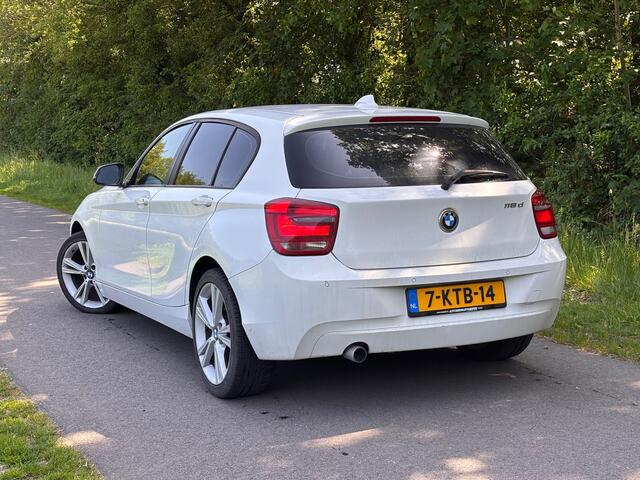 BMW 1-Serie 118d | Airco + Stoelverwarming Nu � 3.950,- 