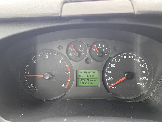 Ford Transit 260S 2.2 TDCI Ambiente Trekhaak Imperial Airco Nap NWE APK