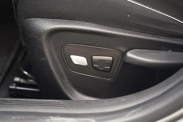 Renault Megane 1.2 TCe Bose Aut. [ Navi Head -up Camera Clima / ECC Half- Leder]