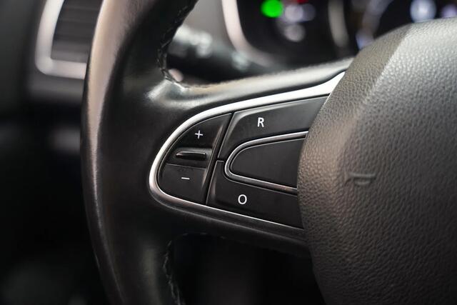 Renault Megane 1.2 TCe Bose Aut. [ Navi Head -up Camera Clima / ECC Half- Leder]
