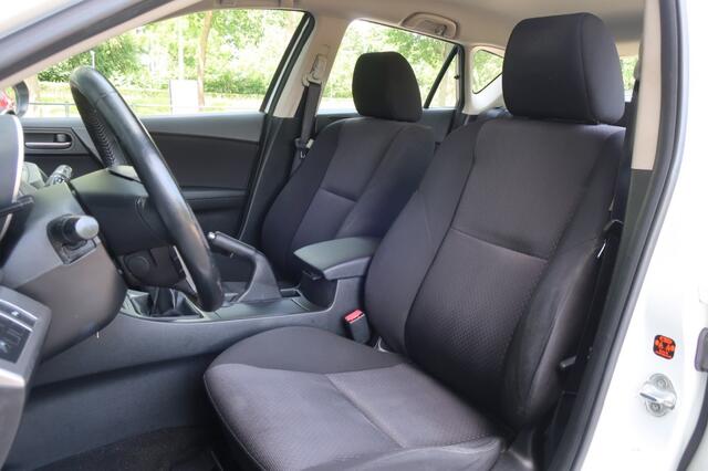 Mazda 3 1.6 TS Plus, Stoelverwarming, PDC achter, All Season banden etc.