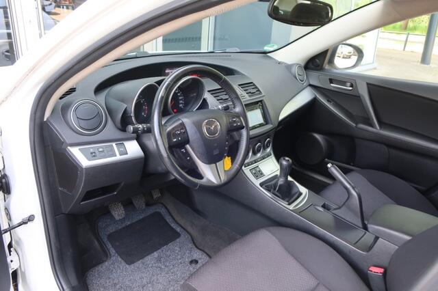 Mazda 3 1.6 TS Plus, Stoelverwarming, PDC achter, All Season banden etc.