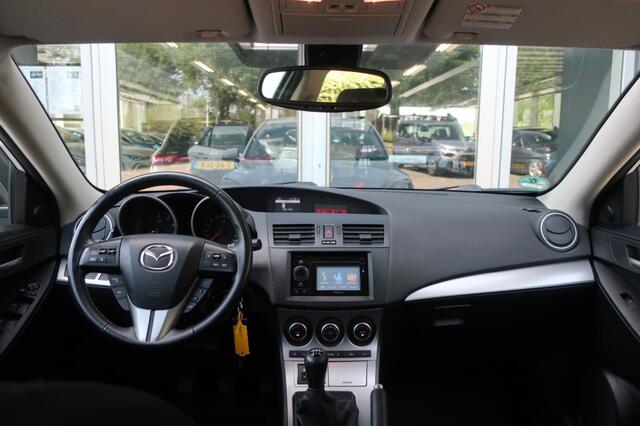 Mazda 3 1.6 TS Plus, Stoelverwarming, PDC achter, All Season banden etc.