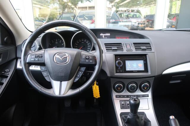 Mazda 3 1.6 TS Plus, Stoelverwarming, PDC achter, All Season banden etc.
