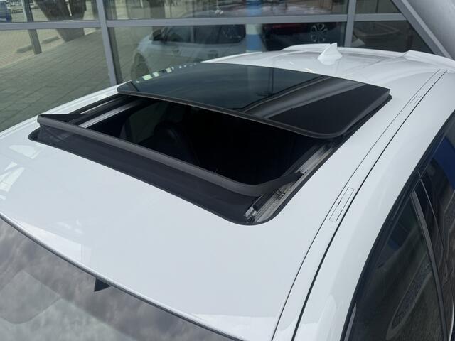 BMW 1-Serie 118i High Executive Edition M-Sport Facelift Schuifdak / Stoelverwarming
