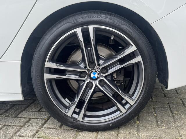 BMW 1-Serie 118i High Executive Edition M-Sport Facelift Schuifdak / Stoelverwarming