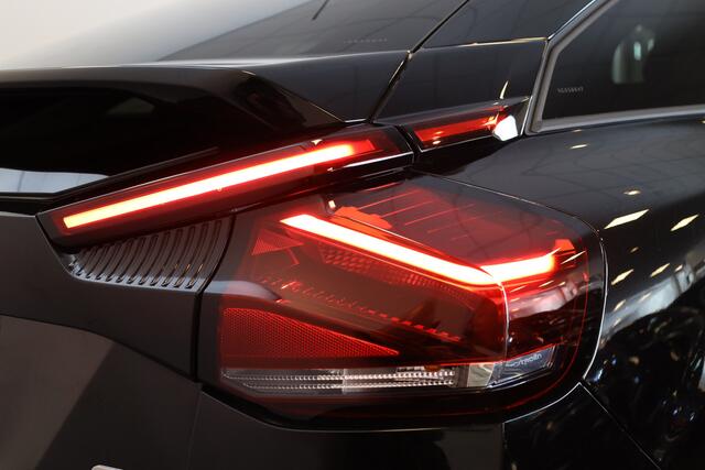 Citroen C4 PT 130 Shine Automaat-8 Schuif/kanteldak | HiFi | Volleder | Stoelverw | Draadloos laden telefoon