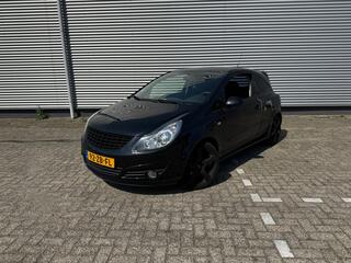 OPEL CORSA 1.4-16V Sport