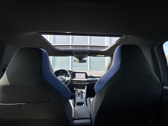 Volkswagen Golf 1.4 eHybrid 245pk GTE | Pano | Trekhaak | IQ Light | Camera