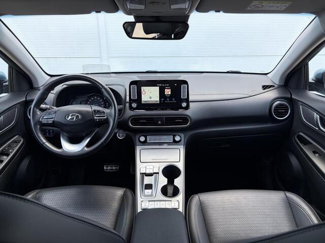 Hyundai Kona EV Premium 64 kWh SOH 100 % 1 Fase / Lichtmetalen velgen 17 / Cruise control adaptief met Stop&Go en stuurhulp / Airco automatisch /